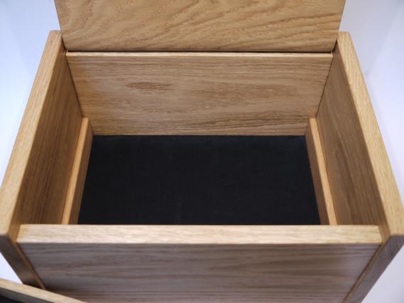 Picture of Large Oak Jewellery Box