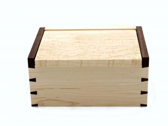 Picture of Maple and Black Walnut Keepsake Box 