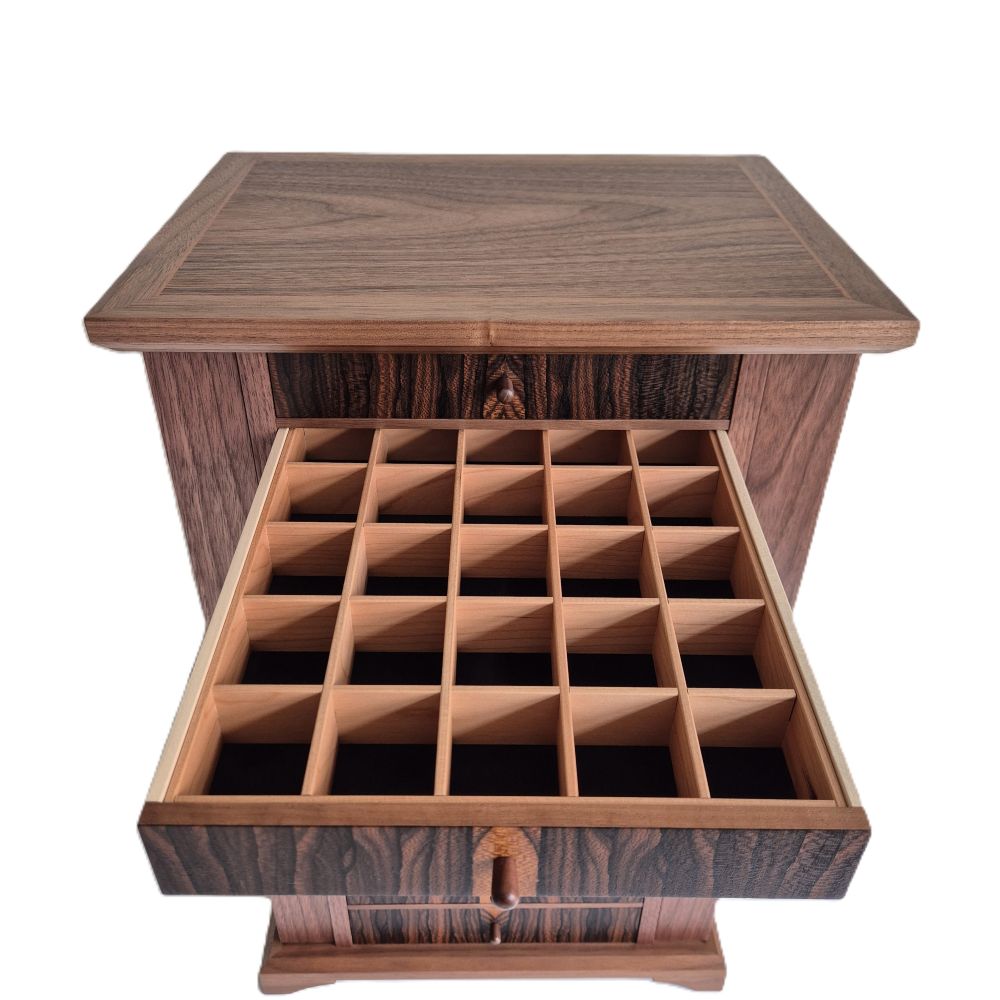 Jewellery case ian brodie