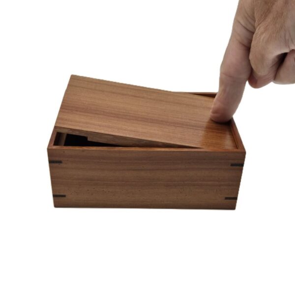 Pivot lid trinket box pau rosa ian brodie 02